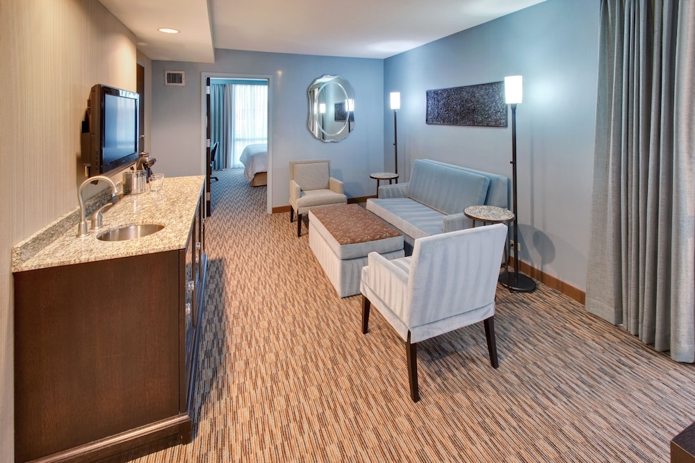 crowne plaza lombard downers grove by ihg