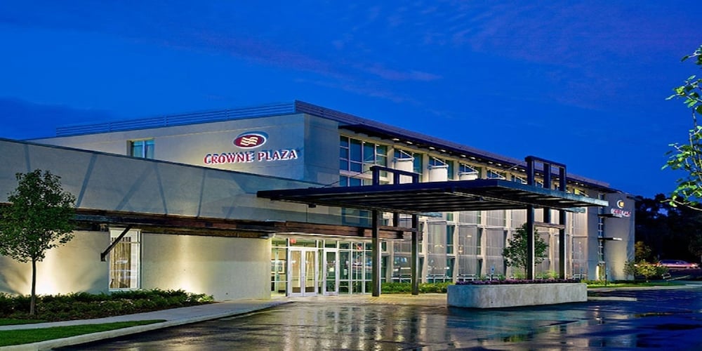 crowne plaza lombard downers grove by ihg