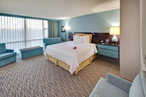 crowne plaza lombard downers grove by ihg