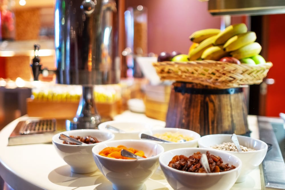 holiday inn farnborough by ihg