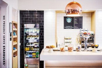 holiday inn farnborough by ihg