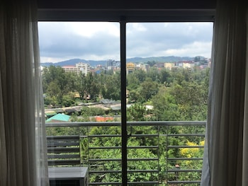 baguio burnham suites