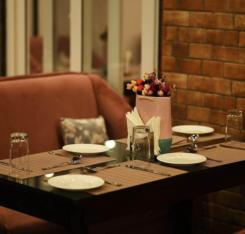 the hotel js souvenir