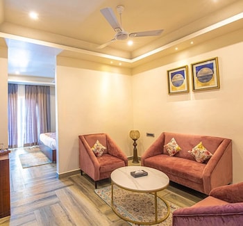 the hotel js souvenir