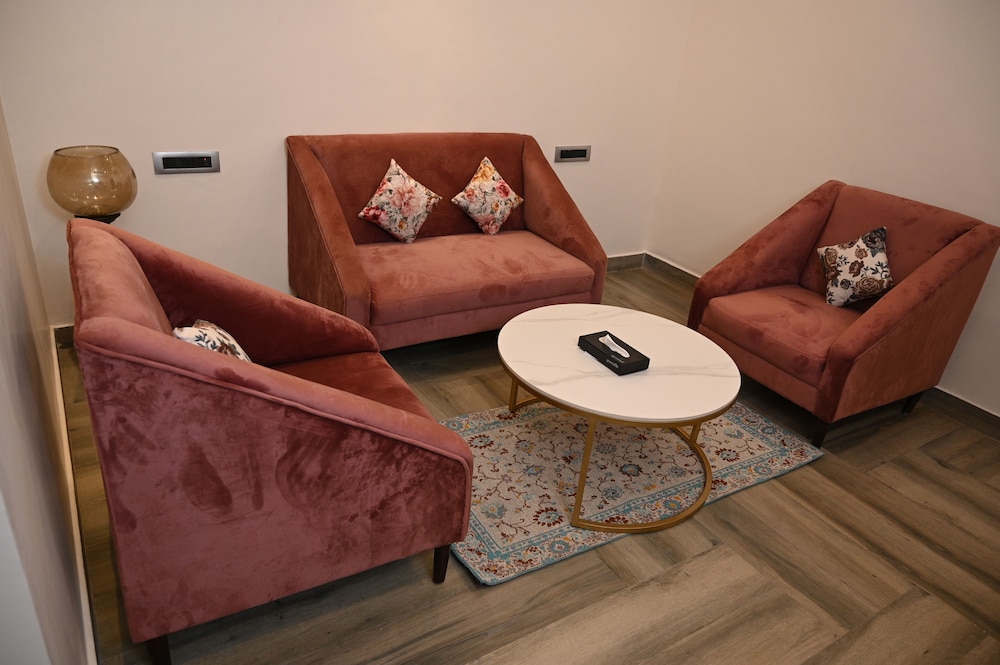 the hotel js souvenir