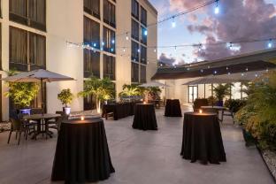 doubletree by hilton fort myers at bell tower shops