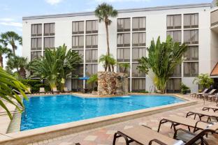 doubletree by hilton fort myers at bell tower shops