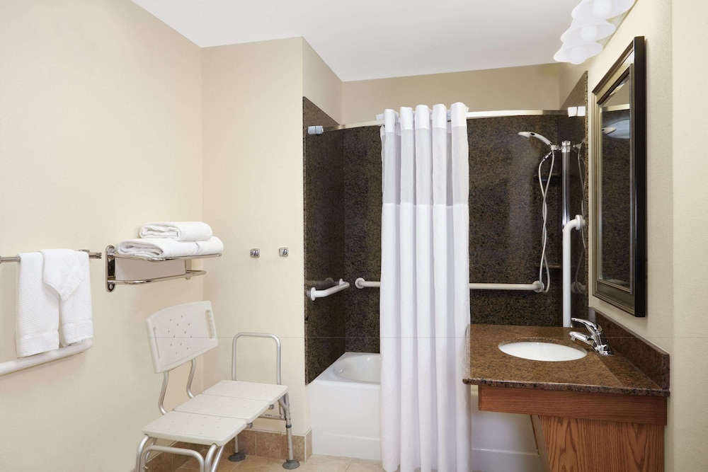 staybridge suites milwaukee airport south by ihg