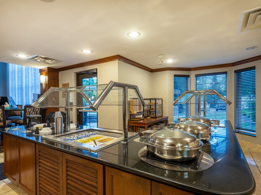 staybridge suites milwaukee airport south by ihg