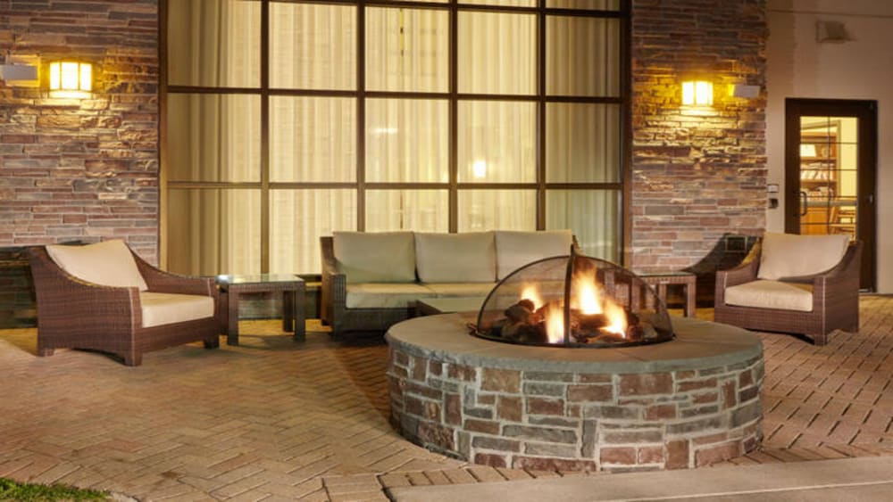 staybridge suites milwaukee airport south by ihg