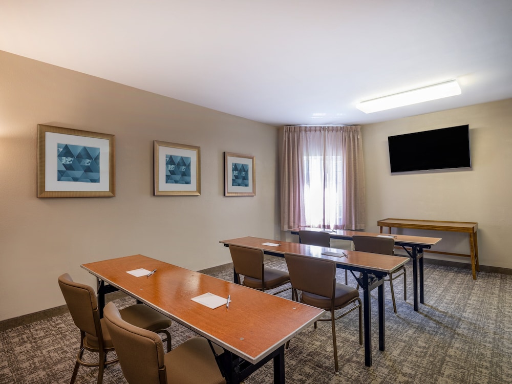 staybridge suites milwaukee airport south by ihg