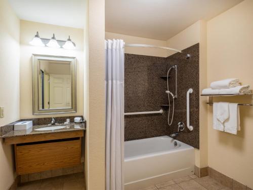staybridge suites milwaukee airport south by ihg