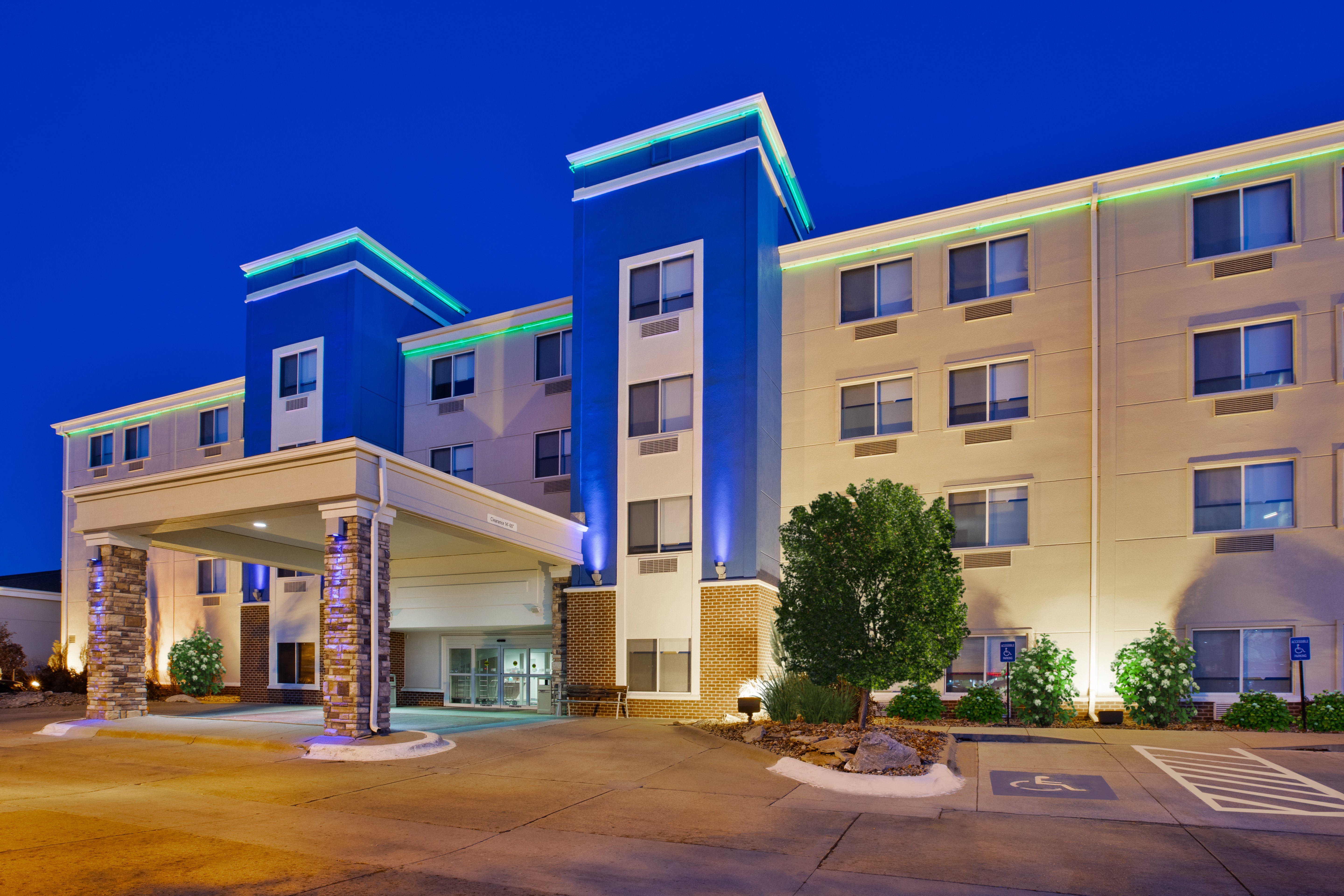 holiday inn express fremont by ihg