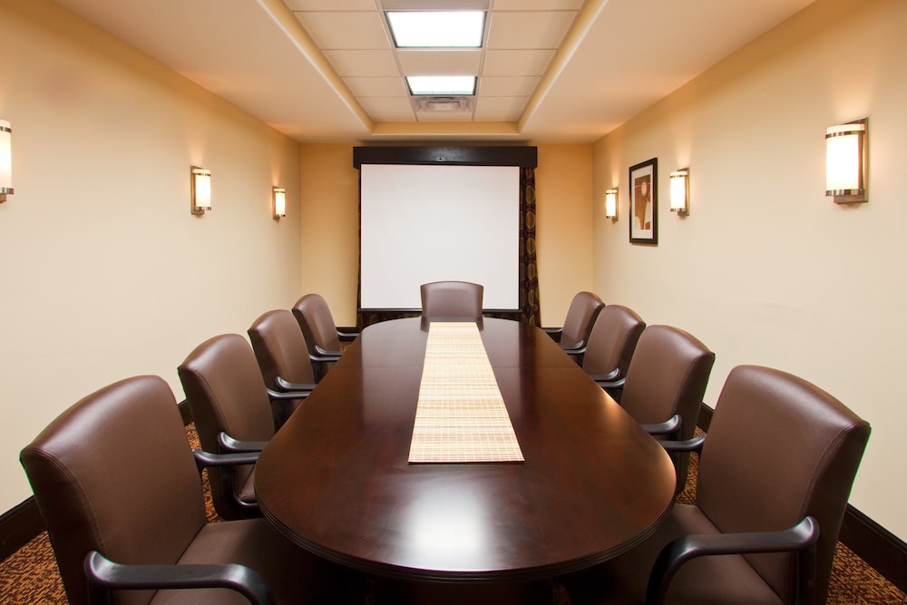 holiday inn express hotel and suites bainbridge by ihg