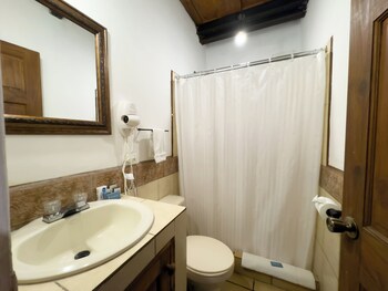 hotel cacique real la merced