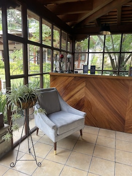hotel cacique real la merced