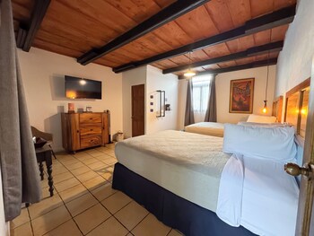 hotel cacique real la merced