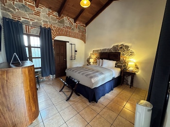 hotel cacique real la merced