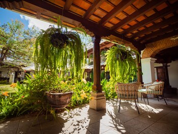 hotel cacique real la merced