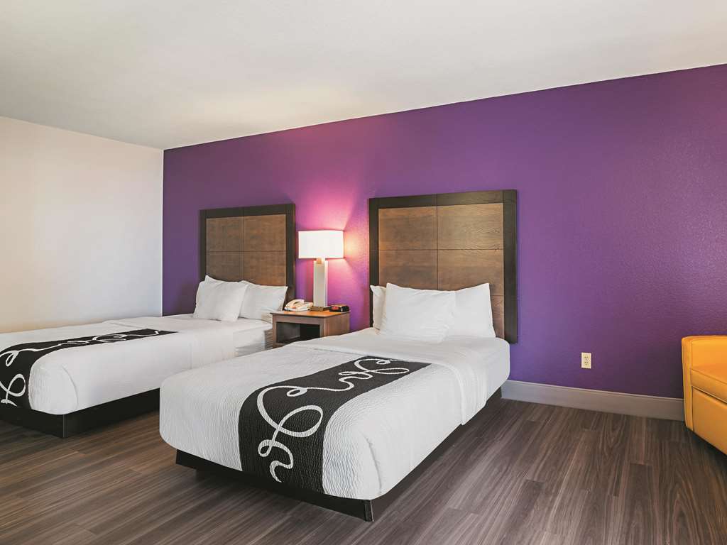wingate by wyndham galveston beachfront at the seawall