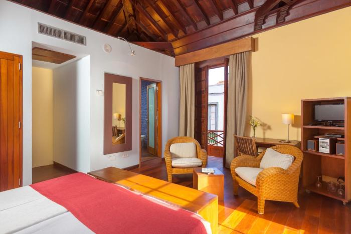 hotel livvo la quinta roja