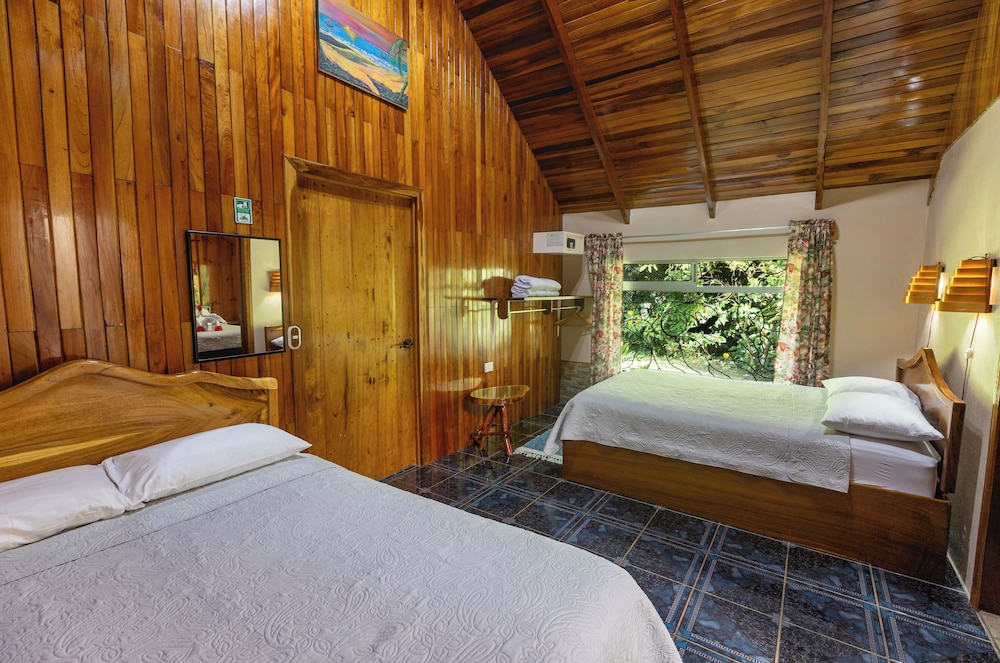 hotel de cabanas valle campanas