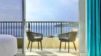 la vue boutique hotel and beach club
