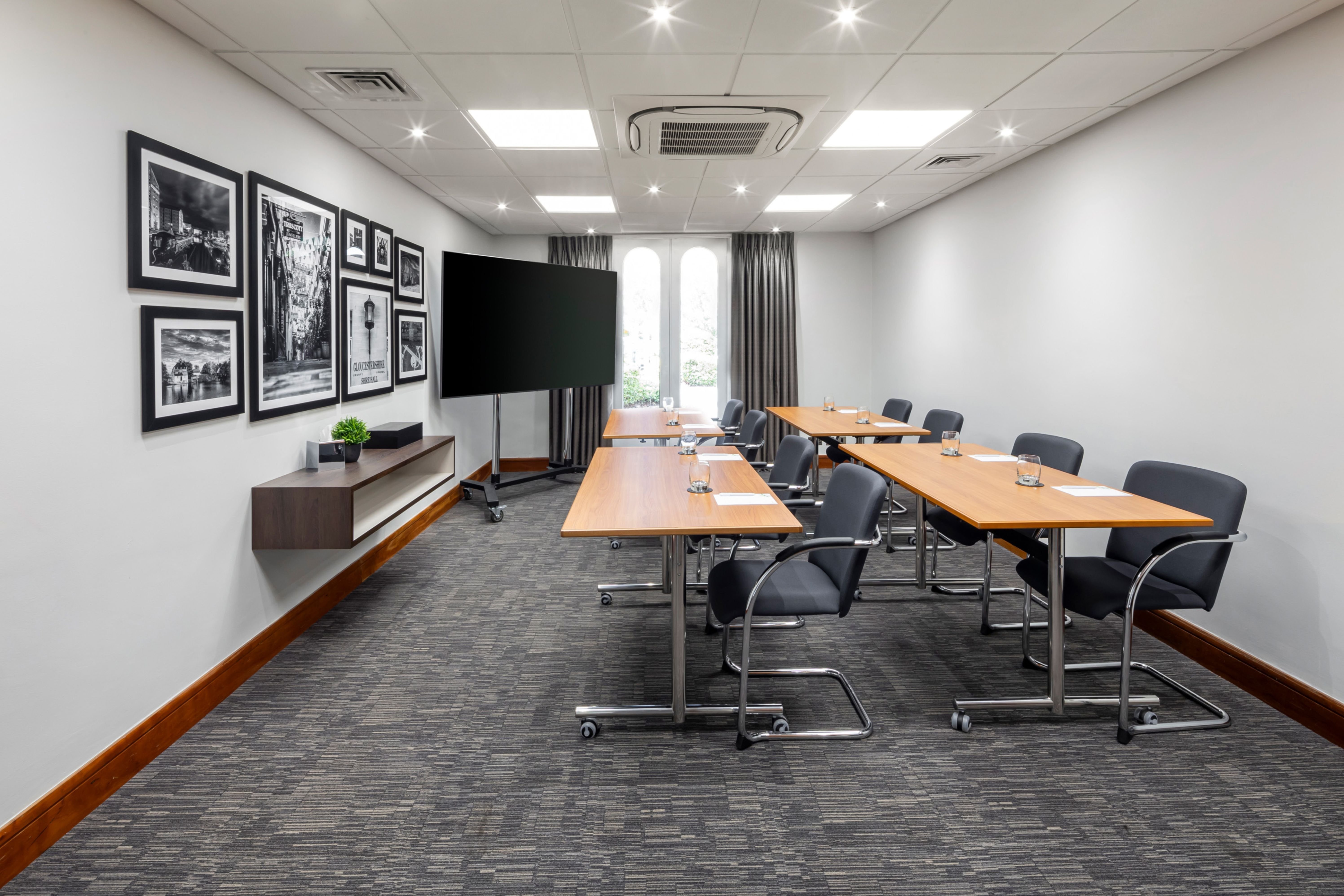 holiday inn gloucester cheltenham by ihg