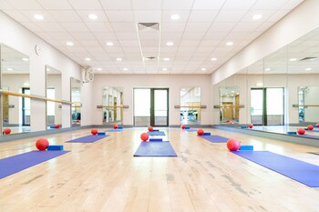 holiday inn gloucester cheltenham by ihg