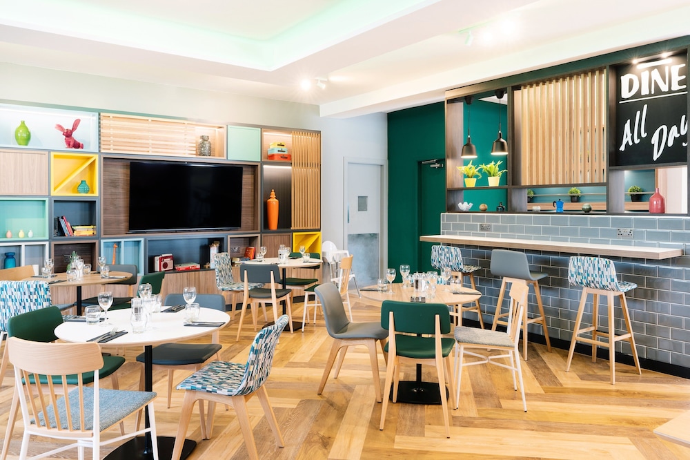 holiday inn gloucester cheltenham by ihg