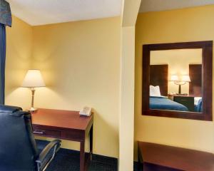 Quality Inn & Suites,Dallas>>Arlington,3 star