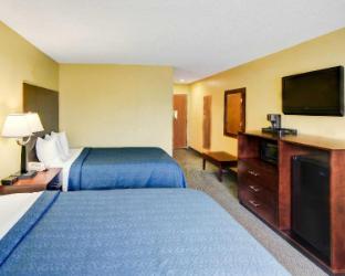 Quality Inn & Suites,Dallas>>Arlington,3 star
