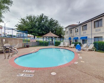 quality inn and suites