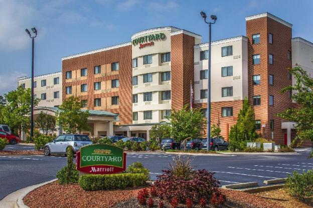 courtyard by marriott greensboro airport