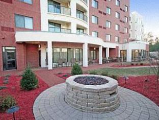 courtyard by marriott greensboro airport