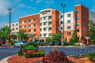 courtyard by marriott greensboro airport