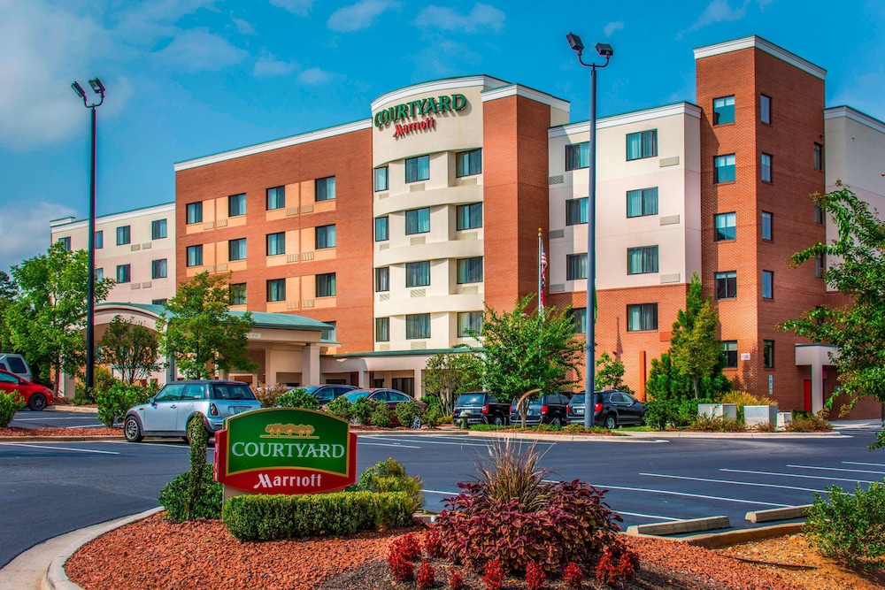 courtyard by marriott greensboro airport