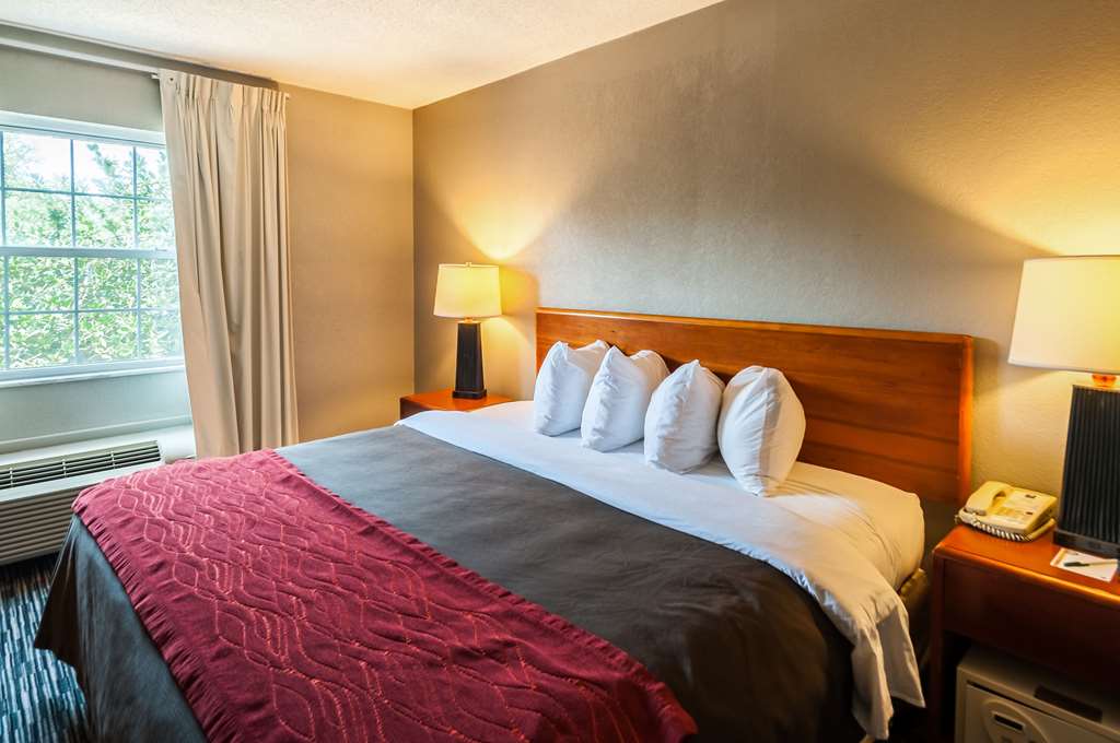 quality inn solomons beacon marina