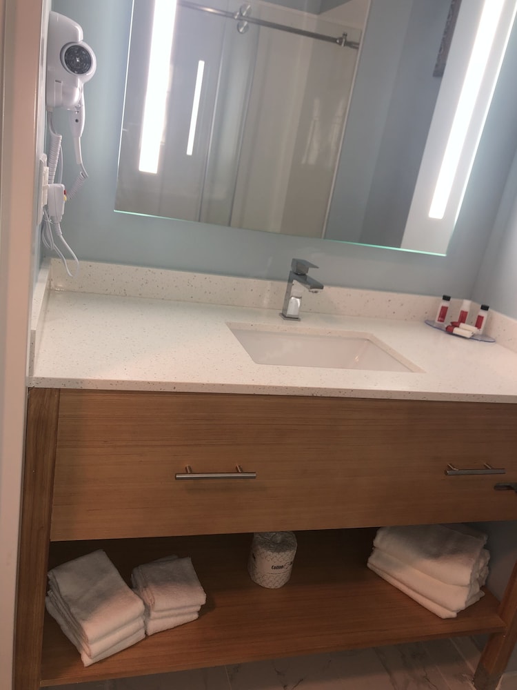 casco bay hotel ascend hotel collection