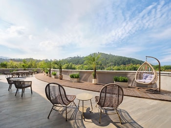 hilton garden inn huzhou anji phoenix mountain