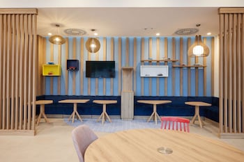 hampton by hilton poznan swarzedz