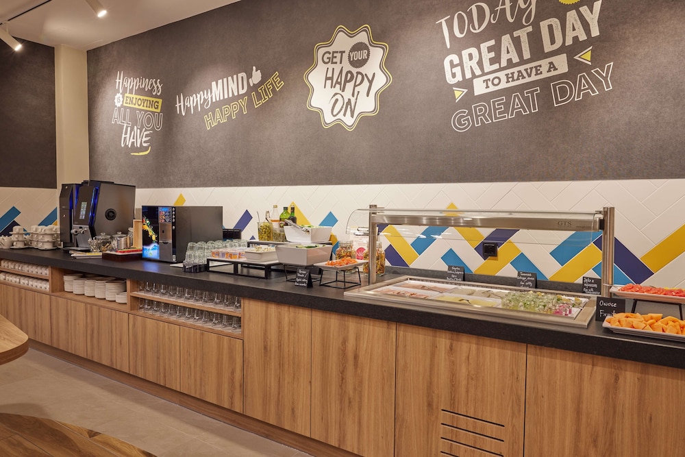 hampton by hilton poznan swarzedz