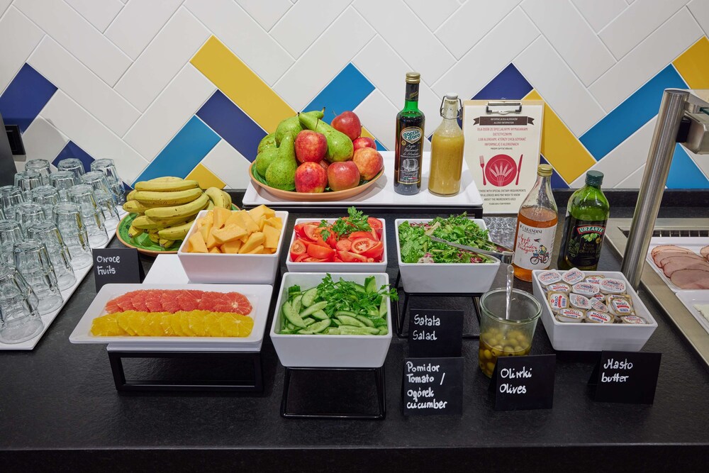 hampton by hilton poznan swarzedz