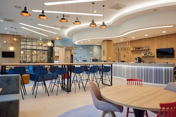 hampton by hilton poznan swarzedz