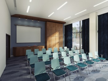 hampton by hilton poznan swarzedz