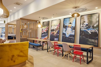 hampton by hilton poznan swarzedz