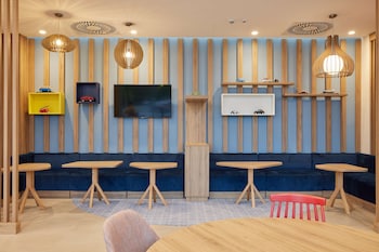 hampton by hilton poznan swarzedz