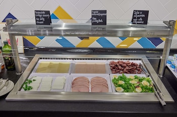 hampton by hilton poznan swarzedz