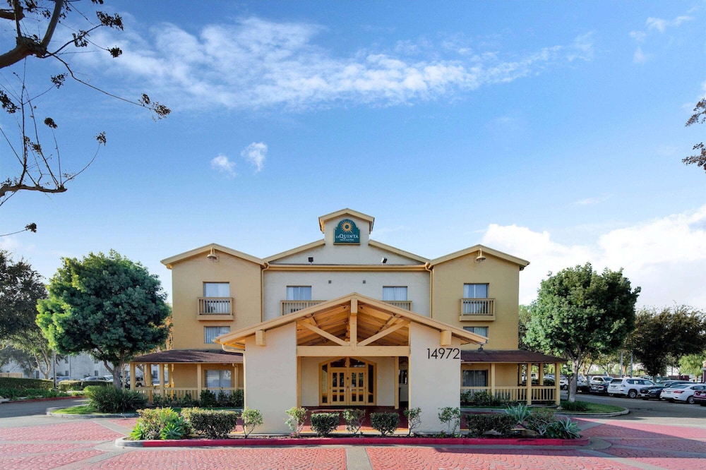 la quinta inn and suites by wyndham irvine spectrum