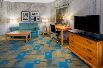 la quinta inn and suites by wyndham irvine spectrum